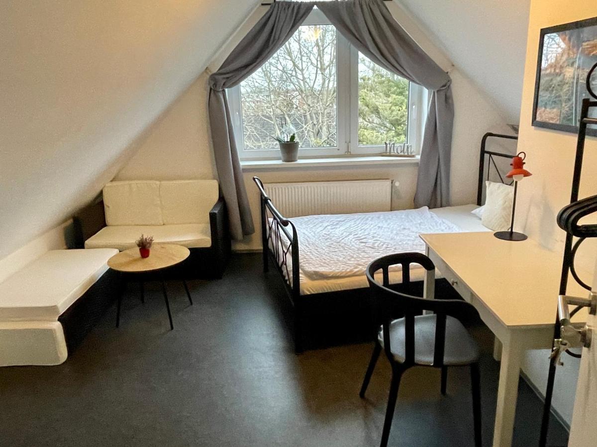 Gaestehaus Vigliarolo Gewerblich Jedes Zimmer Eigenes Bad Gemeinschaftskueche Ельмсгорн Екстер'єр фото