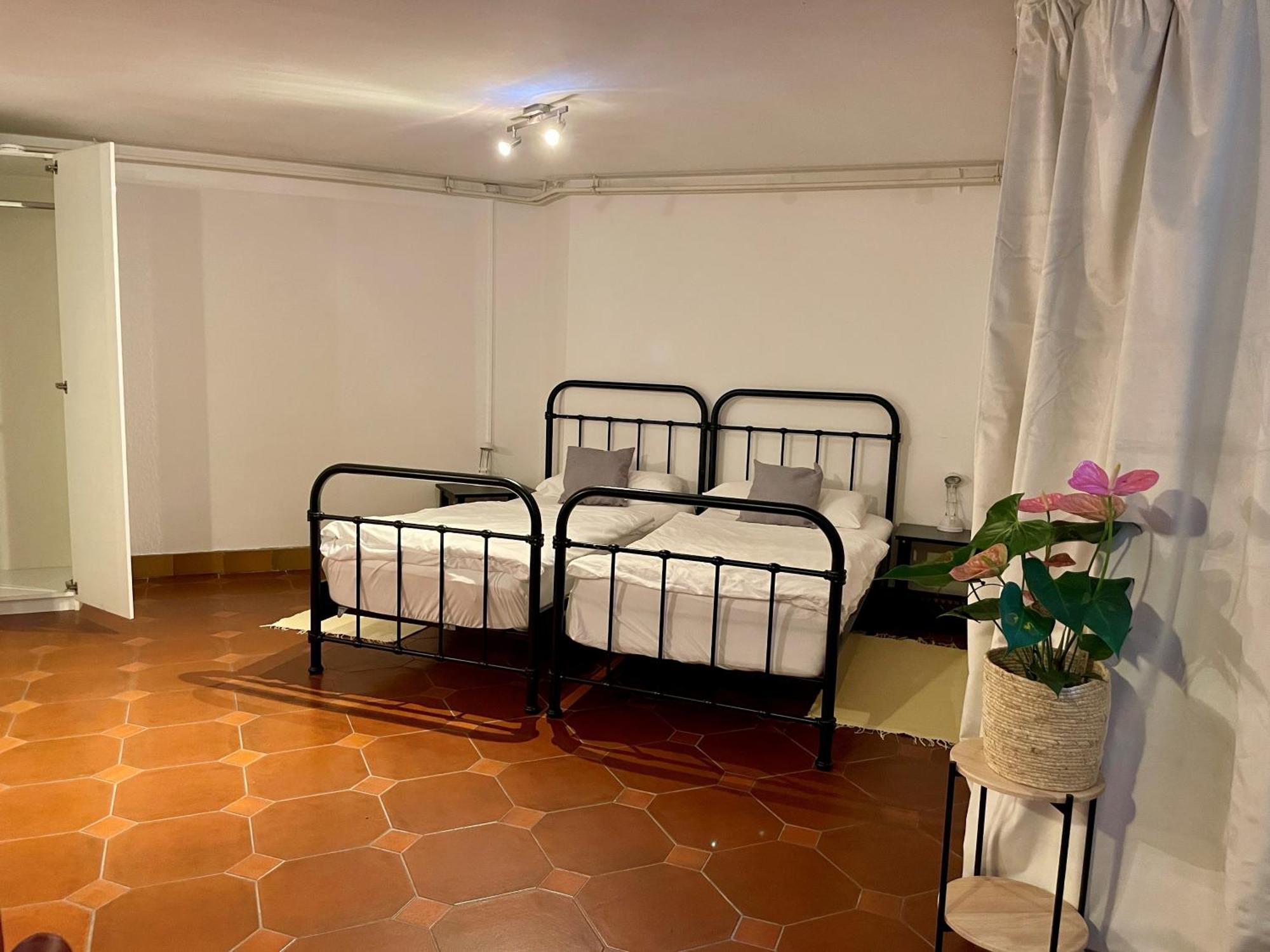 Gaestehaus Vigliarolo Gewerblich Jedes Zimmer Eigenes Bad Gemeinschaftskueche Ельмсгорн Екстер'єр фото